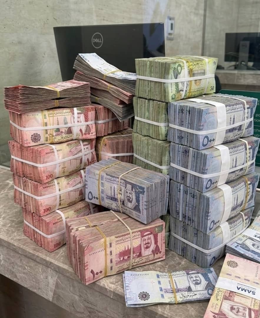 88B88v's tweet photo. لو جتك ٢ مليون ﷼ سعودي  اليوم
هل يمكن للمبلغ .. أن يحل كل مشاكلك 💵 

◯ نعم

◯ لا https://t.co/gX0opkwUuy