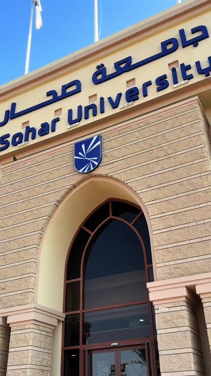 c6311f49ab4f4e2's tweet photo. ماذا سنفعل بشهاداتنا الجامعية؟
نحن لا نطلب تجاوز الأنظمة، وإنما نلتمس منكم النظر في أوضاعنا بعين الرحمة والإنصاف، ومراعاة من بدأ دراسته وتخرج وفق شروط كانت قائمة قبل صدور القرار.لا تجعلوا سنوات تعبنا حبرًا على ورق.@EduGovOman 
 #انصفوا_طلاب_الاداب_والعلوم https://t.co/rwIp64mYyN