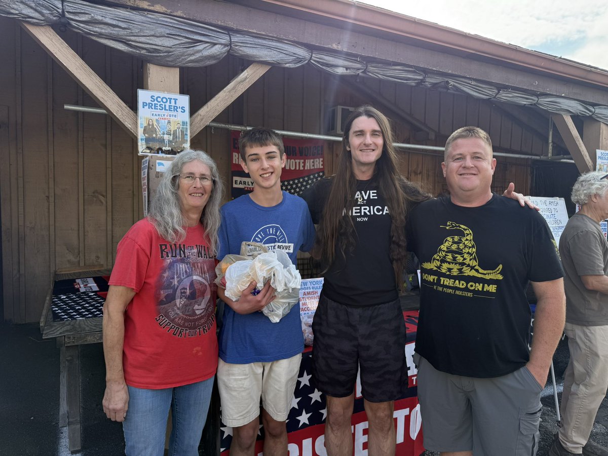 jesserothacker's tweet photo. @ReggieW26185238 @ScottPresler Actually I was there today…first time meeting @ScottPresler ….and it happened exactly as he said. I can vouch for that. https://t.co/Mm888kCbOf
