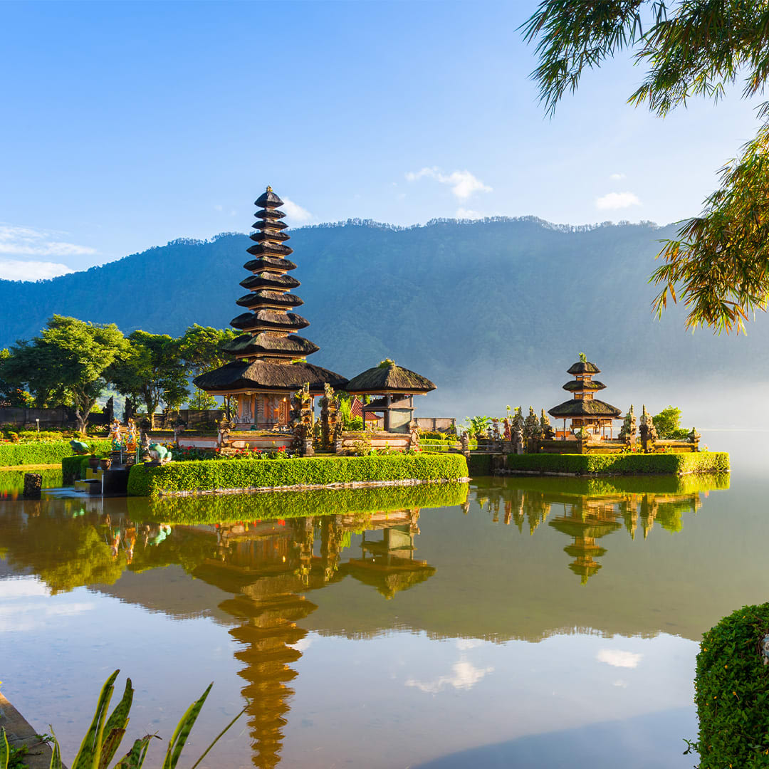 EdWong_DV's tweet photo. Bali manages to pack an extraordinary range of activities into one small island: clifftop resorts, stunning beaches, hidden jungle temples, sunset fire dances, and vibrant night markets. 🌺🌅 Island life is calling! (503) 407-6703 https://t.co/3noIMerXoy
