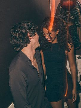 nanafautora's tweet photo. eles passam 26 ANOS SEPARADOS, e essa é a primeira coisa que ele fala ao reencontrá-la…

— Te procurei todos esses anos, Scarlet, não me importo de ir até o fim do mundo se for preciso. Agora que te encontrei, nunca mais sairei do seu lado novamente.

https://t.co/Yz1CQwrFsJ https://t.co/ESi77OxvTi