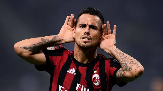 NicoSchira's tweet photo. #Suso has announced his retirement from football as player at 32. #transfers https://t.co/4rsLZUefio