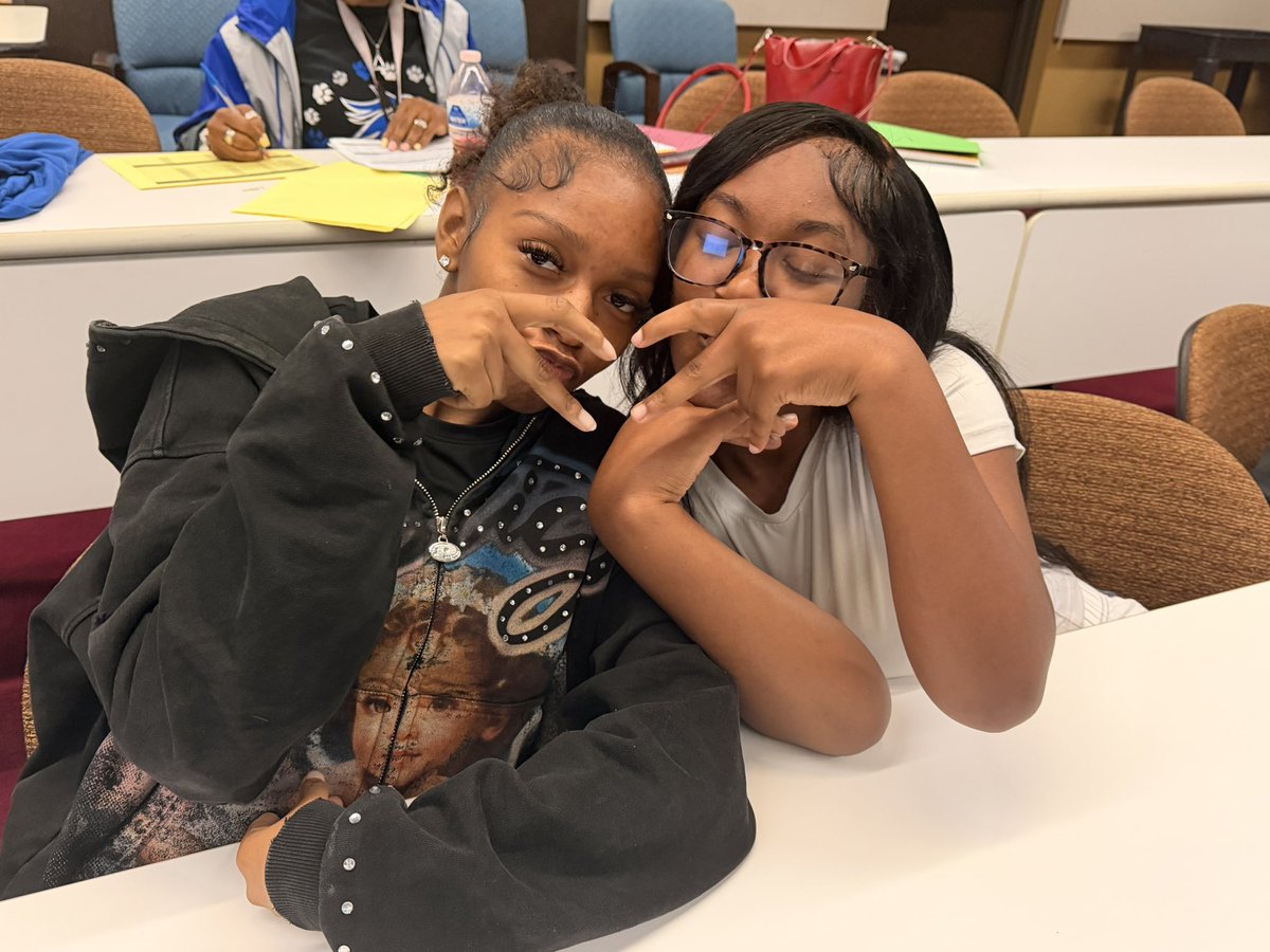 SpringISD_AdvAc's tweet photo. Thanks to our @DekaneyW staff who put their heart and time into ensuring our students are set up for success☀️ @CteNths @SpringISD @branbrotherton @ZapataAlisa https://t.co/qrXUhjHT2Z