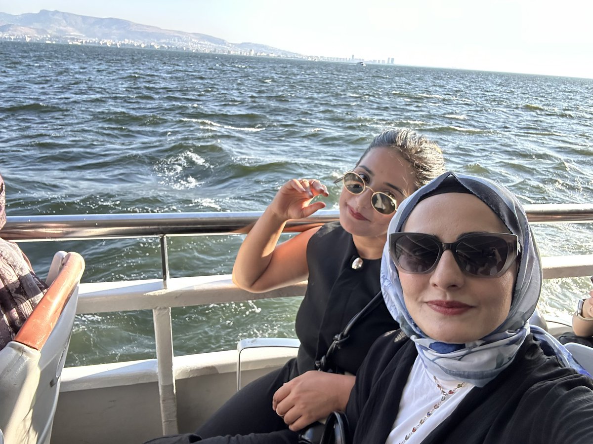 Helin_ozdmr's tweet photo. En değerlimmm 👩‍❤️‍💋‍👩 https://t.co/5t3l26cfzP