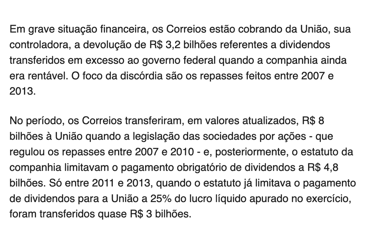 ivanildoiii's tweet photo. Não é óbvio.

Os Correios deram lucro por décadas. Davam tanto lucro que, todos os anos, passavam parte dele pro Governo Federal. Os chamados "dividendos". 

No Governo Dilma, desesperada para fazer as contas da sua reeleição fecharem, a estatal teve seu caixa saqueado e perdeu qualquer capacidade de investimento justamente quando o e-commerce começava a se expandir. Isso fez com que clientes importantes, como o Mercado Livre, perdessem a confiança na capacidade da estatal de expandir sua infraestrutura e  decidissem montar sua própria rede logística. O resto é história. 

A melhor oportunidade dos Correios foi no Governo Bolsonaro. Agora, virou uma bomba que ninguém vai comprar e as projeções são de queimar bilhões de reais. Bilhões que o governo não tem e a sociedade parece pouquíssima disposta a financiar via outro aumento de impostos. 

É sempre importante lembrar que os Correios têm imunidade tributária, ou seja, não pagam nenhum imposto. Você conseguir dar prejuízo numa empresa que NÃO PAGA impostos E tem um monopólio é, antes de mais nada, um feito.