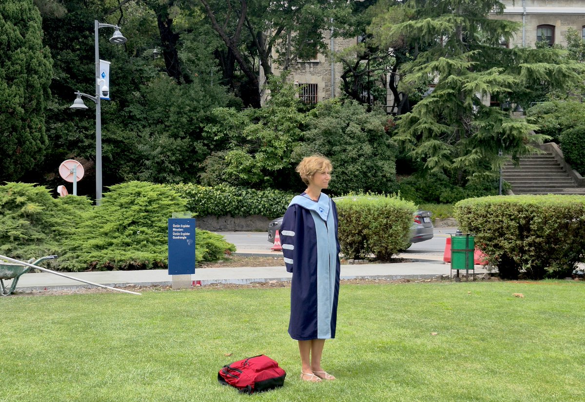 yunusunbabasi's tweet photo. 28 Ağustos 2026 Boğaziçi Üniversitesi Akademisyenleri Nöbeti no. 1383. Direnişin 6. yılı/2063. günü @UniBogazici #KabulEtmiyoruzVazgeçmiyoruz
August 28, 2026 Bogazici University Faculty Vigil #1383/6th year/2063rd day of the resistance @unibogazici_en #WeDoNotAcceptWeDoNotGiveUp https://t.co/MkNApUF5Gr