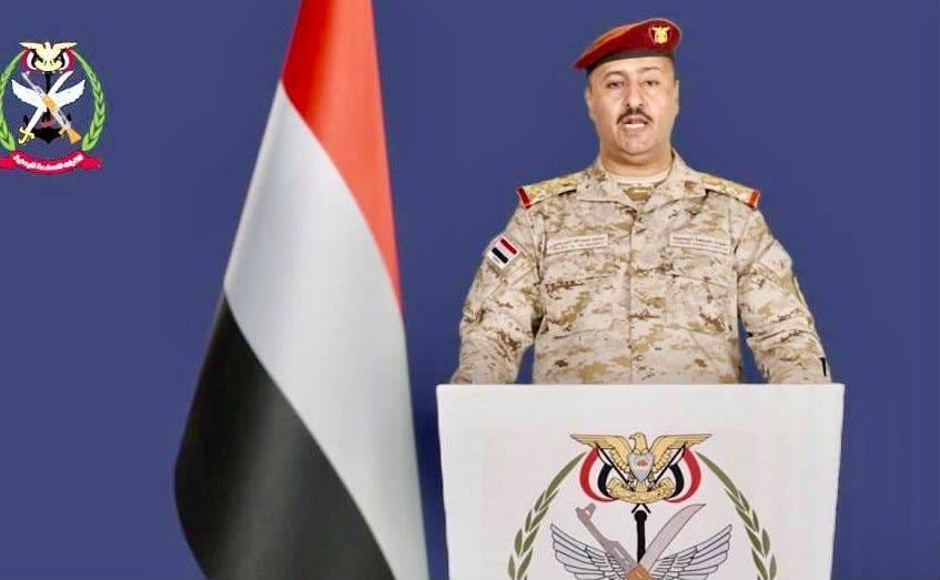KSA24's tweet photo. القوات المسلحة اليمنية : لقي 5 من عناصر ميليشيا الحوثي الإرهابية مصرعهم وأصيب آخرون إثر ضربة جوية دقيقة نفذتها طائرة مسيرة تابعة للقوات المسلحة استهدفت اجتماعا لعناصر الميليشيا في مبنى الفردوس عند المدخل الجنوبي لمدينة دمت بمحافظة الضالع https://t.co/4XBo7YUXSu