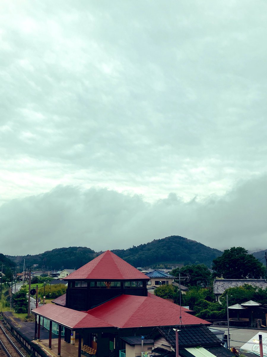Nikusatomi's tweet photo. おはよう⛰️いつも通り始発🚃に乗って💨毎月恒例ときがわ町💚8月定山&amp;低山ハイク❣️高確率☔️の天気予報ですが、昨年見逃したお花を今年こそベストタイミングで見たいから👀☔️でも決行❗️朝一ら降らないうちにサクッと行動予定😊新しい雨装備☂️確認も兼ねて、足元滑らないように、気をつけて��ってきます💕 https://t.co/bJ36SbBtYJ