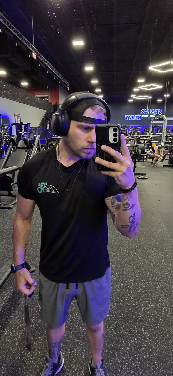 trainnerdaddy72's tweet photo. Looking for content??
Having bundle sales going on!!
Videos of me are 15 
Videos of me and @BonnieNaughty are 15 as well as a full 18 min video for 20😌 when I tell you, you won't be disappointed its an understatement😈 https://t.co/wRnipjHvVp
