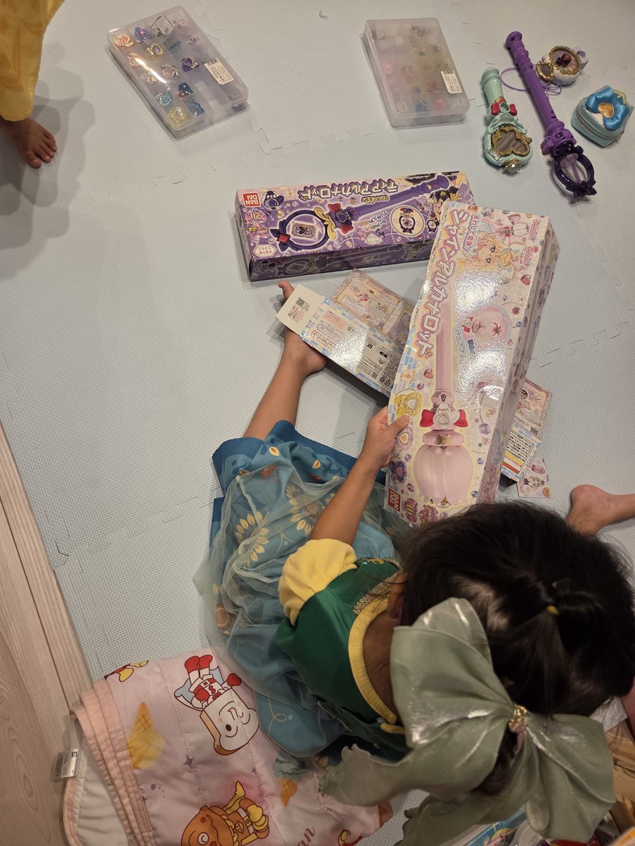 matamasao's tweet photo. 金ちゃんの創作意欲を刺激し、何かの作品に生まれ変わろうとしているロットの箱 https://t.co/RCzMidqadn