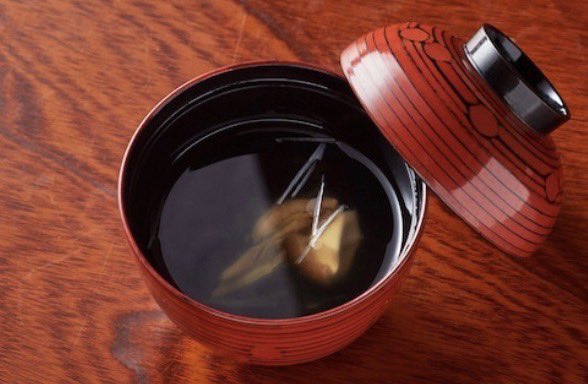 hashimoto_unagi's tweet photo. おはようございます。
本日も昼の部　11時30分～14時30分(LO13:50)で営業致します。

現在予約含めて満席です。

出前や持ち帰り、ご予約をご希望の方はお電話にて承ります。
皆様のご利用をお待ちしております。

#鰻 #江戸川橋 #石切橋 #文京区 #有楽町線 #神楽坂 #ランチ #ディナー https://t.co/E76S3vlyXt