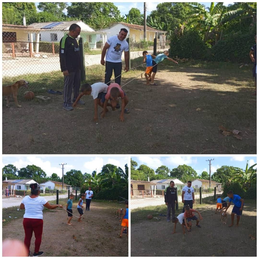 InderRemedios's tweet photo. #VeranoConMiGente Actividades recreativas en el C Popular Tahón-Francisco Pérez  con los profesores Rodolfo Guerra, Yeyson  D Rodríguez y Yadira Sáez, Combinado Deportivo Camilo Cienfuegos #Zulueta
#NuestroRemedios
#VillaClaraConTodos 
#MiBarrioPorLaPatria 
#CubaActivaySaludable https://t.co/BexEbadLT4