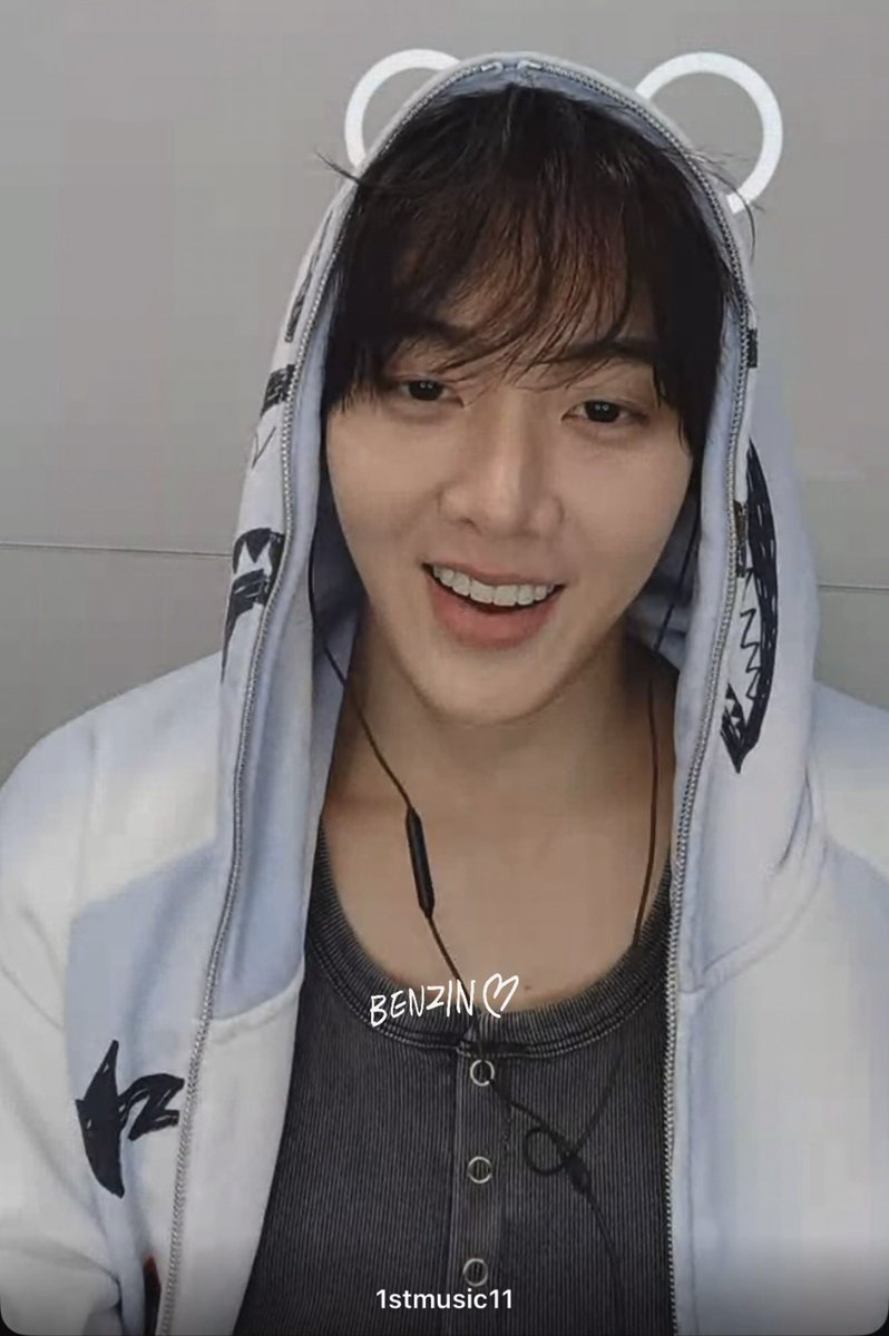 Benzinmez's tweet photo. ไฟข้างหลัง ทำให้ตานามีหูหมี 🐻🤭
#윤산하 #YOONSANHA https://t.co/MBwnnsnoA2