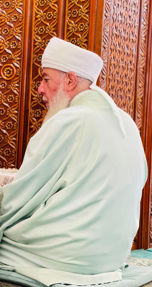 gulcehatun_34's tweet photo. Dostun Dostluğu, Mevlâ’nın Muhabbeti 🌹🕊️
Şeyh Seyyid Muhammed Saki Elhüseyni (k.s.) Hazretleri Buyurdular:
“Allah’ın dostunu, velisini seven; Allah’ın dostluğunu, sevgisini kazanır.”
#MuhammedSakiElhüseyni #Tasavvuf #Dostluk #Velayet #Muhabbet #SâadâtıKirâm https://t.co/66sS4RZ8gz
