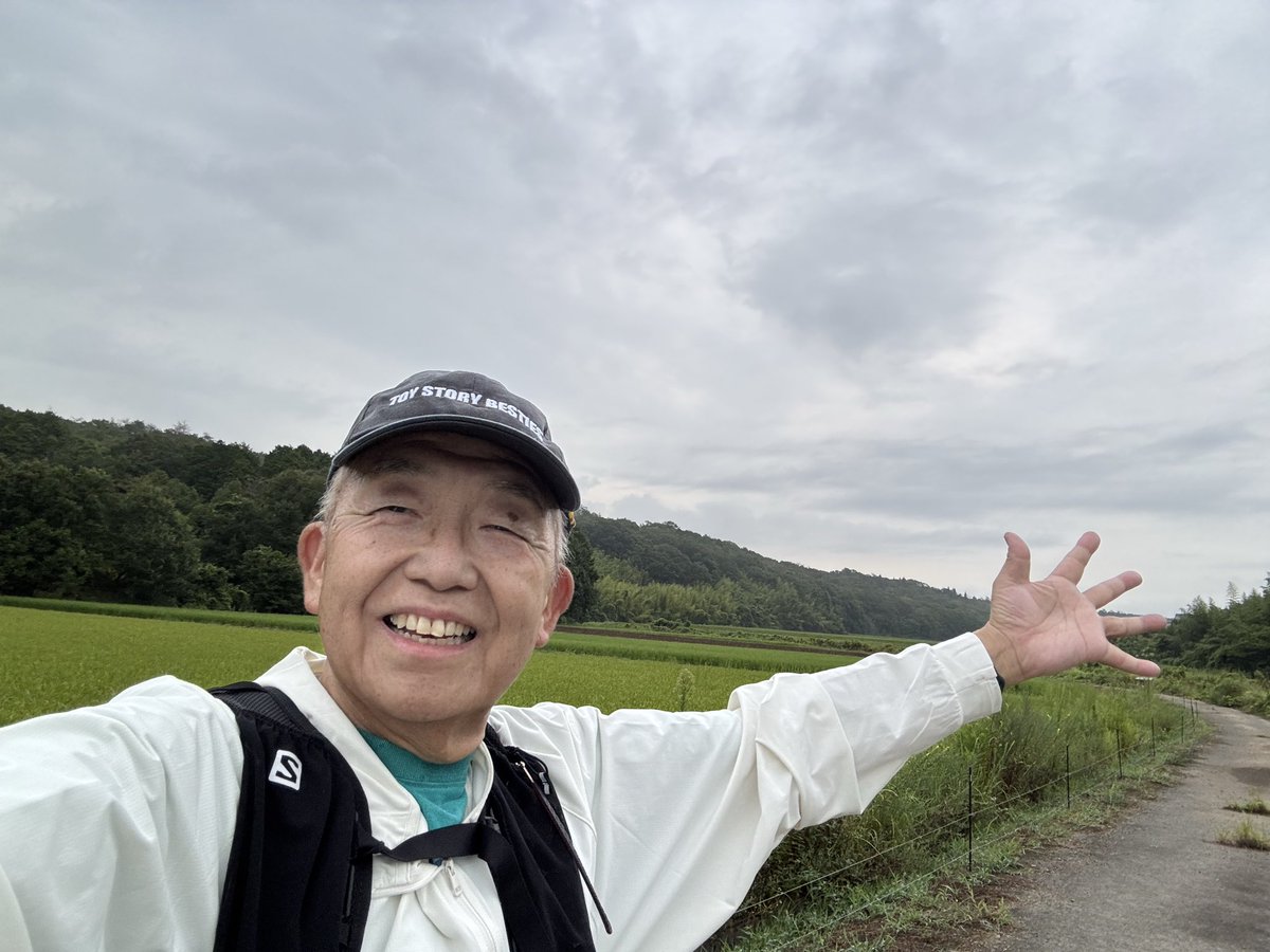 kuwkqZjyRRVzWdE's tweet photo. 今日も元気に朝散歩
歩き終わったら雨が降って来ました
濡れずに済みました https://t.co/3MwoFTjqxt
