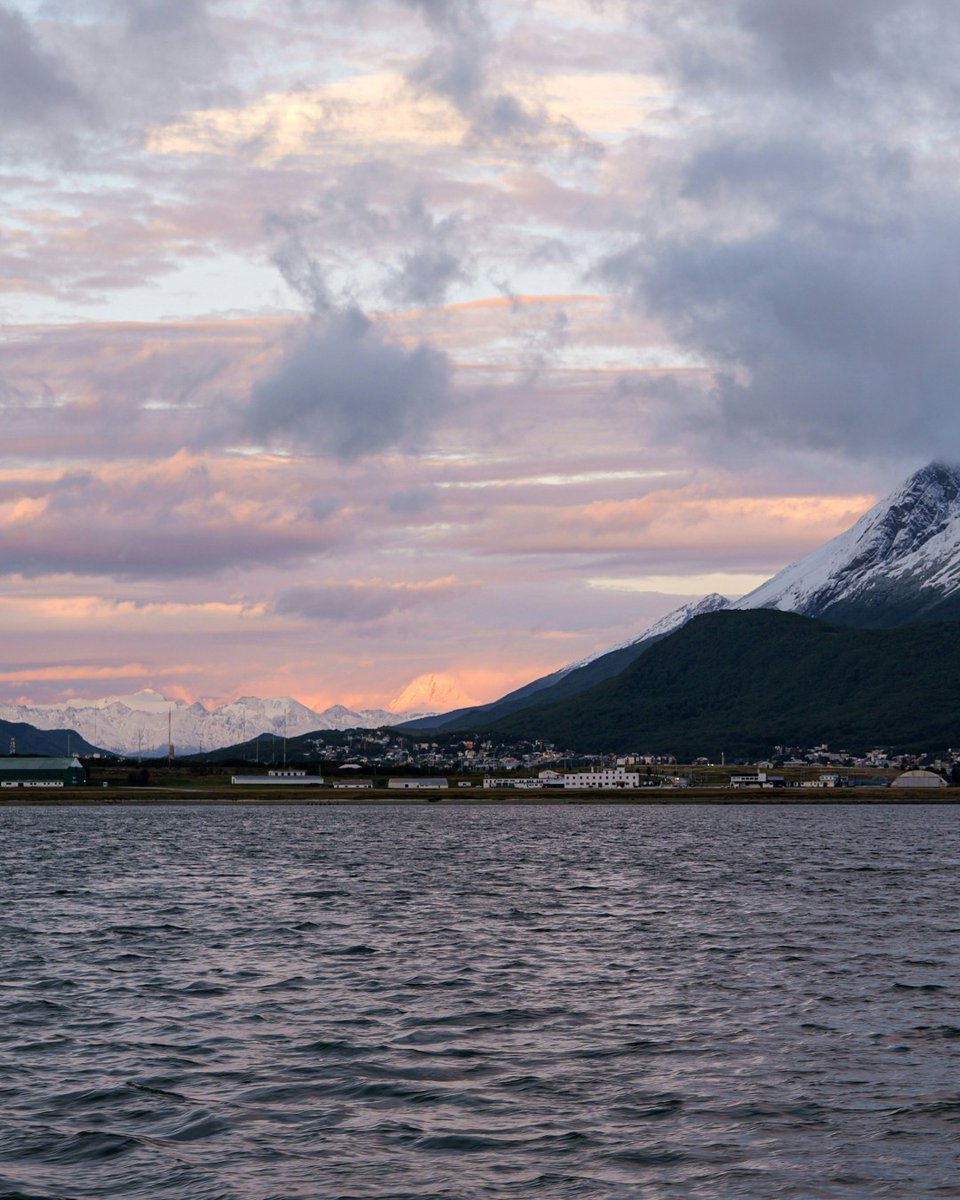 whyleavehome's tweet photo. Patagonia planning note: the wind is a genuine factor, not colour. Summer (Dec–Feb) has the longest days and the strongest gusts; March and April trade daylight for calmer air and autumn colour on the lenga forests.

https://t.co/nbm2vhgDHS
https://t.co/ZPX0UQXV17

#Patagonia #Argentina #Chile