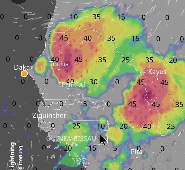 DakarMetropolis's tweet photo. Une bonne nuit pluvieuse en vue ! #meteo #kebetu #Dakar #Senegal https://t.co/TkcskSAjhQ