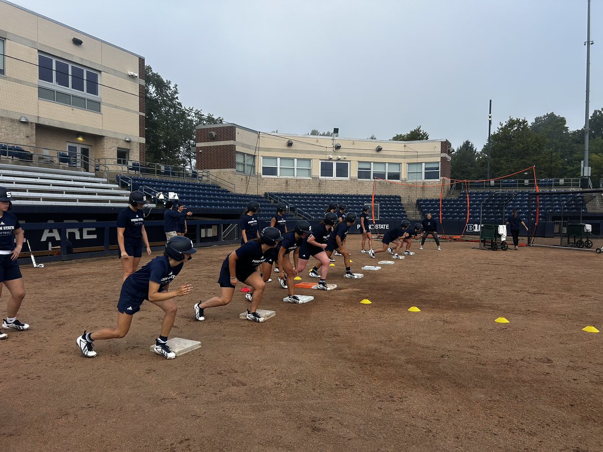 laurenfoster02's tweet photo. Blue Collar Friday🦁💙 @PennStateSB https://t.co/PWQY1lJT6W