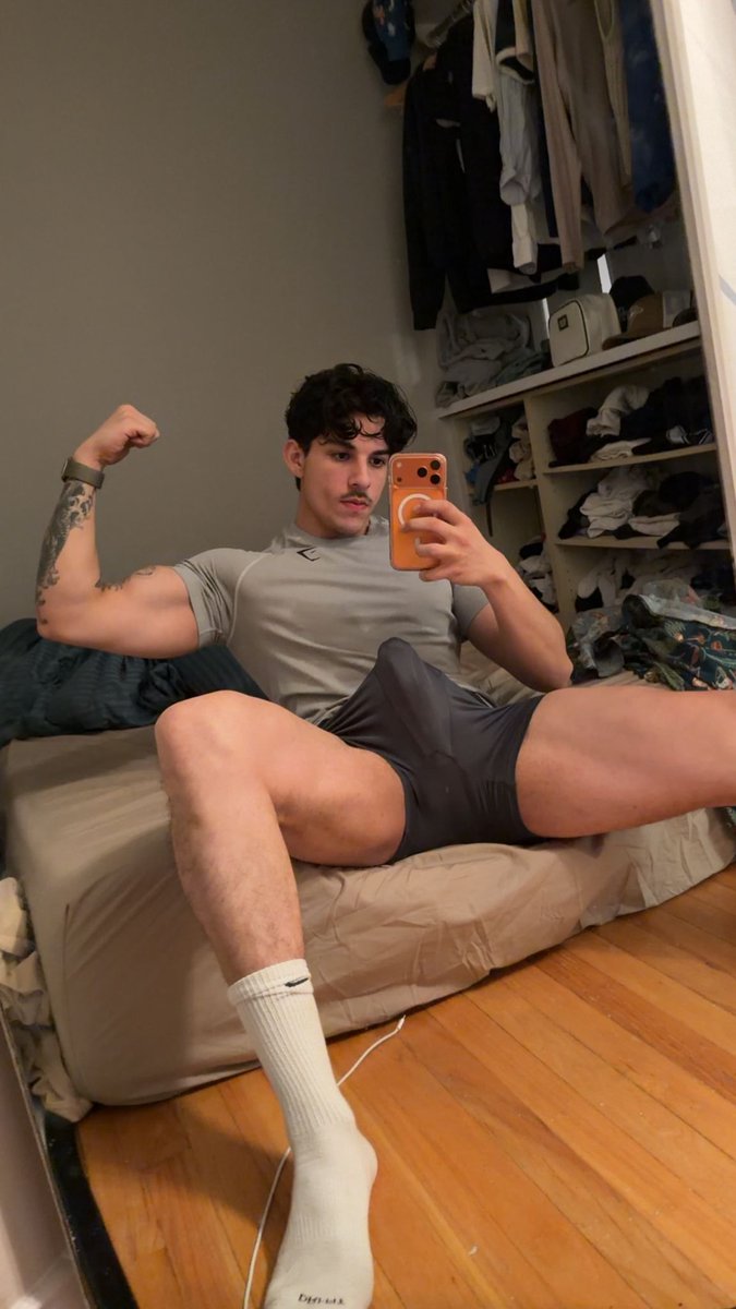 FaustaoDomigao's tweet photo. thinkin about sending some lil distractns to the first few who slide into my dms 🔥 https://t.co/zCLOiqPtvP