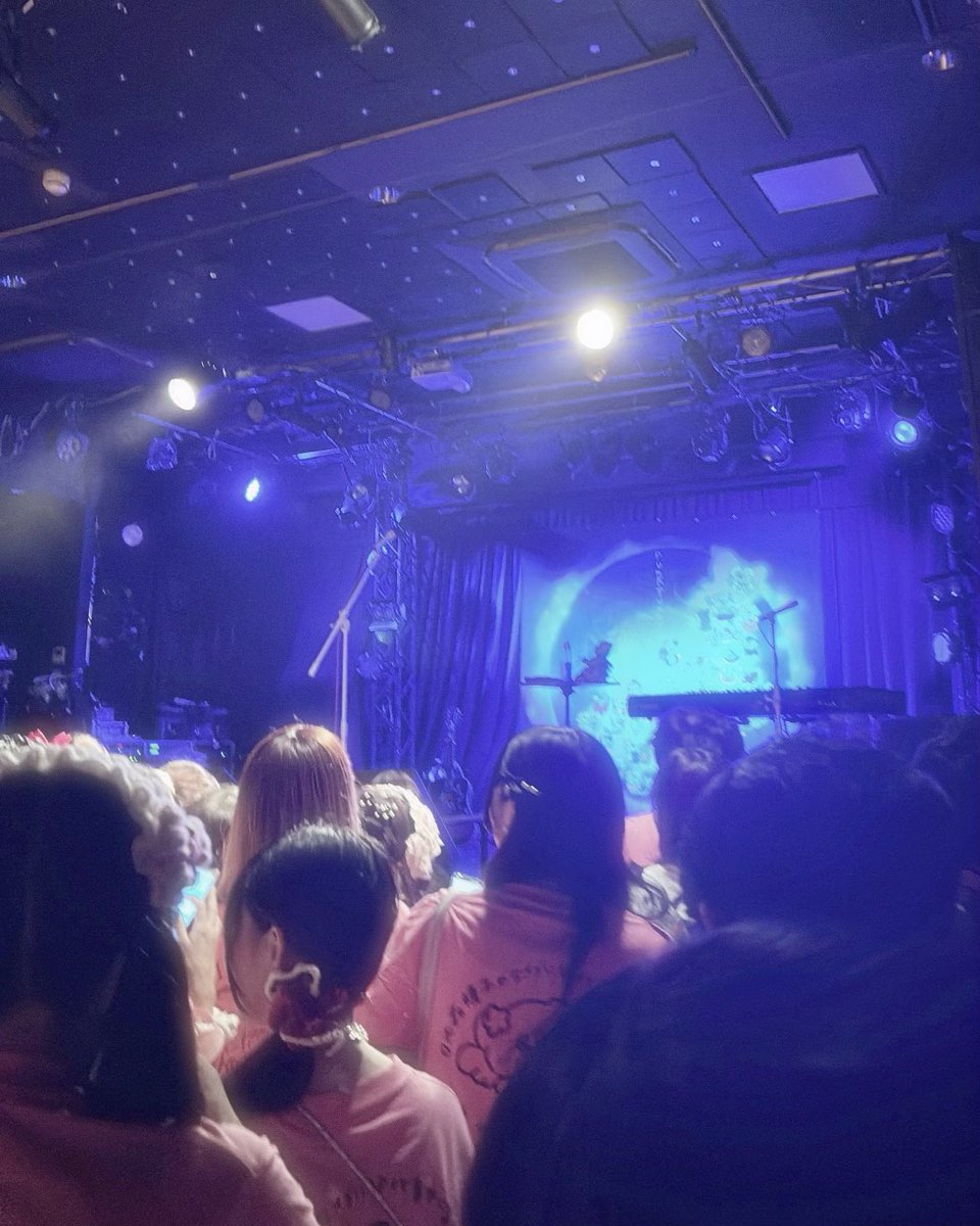 __mn4q's tweet photo. 病気や気持ちの問題で地元のライブ行けなくて
香川県で初参戦でした> ·̫ <💖
お姫様みたいにキラキラでかわいい子がお友達になってくれてすごくすごく幸せ🥹✨️
靖子ちゃんのおかげでこれからも頑張れるよ
指定難病なんかに負けずに幸せになるねт т💖
 #大森靖子のライブに行くと幸せになれる https://t.co/8ExG8Fdy9d