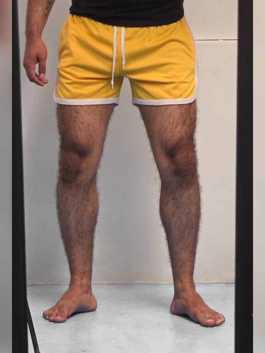 Fravrm2685's tweet photo. Holaaa
#legs #manlegs #Gay #shortshorts #gymshorts #manfeet https://t.co/d2Q37QDOlJ