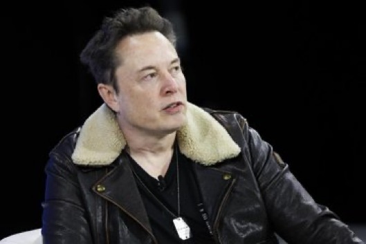 MarsUniversityX's tweet photo. Elon Musk: 

"If you punish people too much for failure, then they will respond accordingly, and the innovation you will get will be very incrementalist

Nobody's gonna try anything bold for fear of getting fired or being punished in some way. So risk-reward must be balanced and favor taking bold moves, otherwise it will not happen"