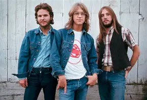 males62871's tweet photo. @DrClownPhD !~~~****GREAT ROCK BAND*** 70's.. **AMERICA**! https://t.co/w4ovox57dT