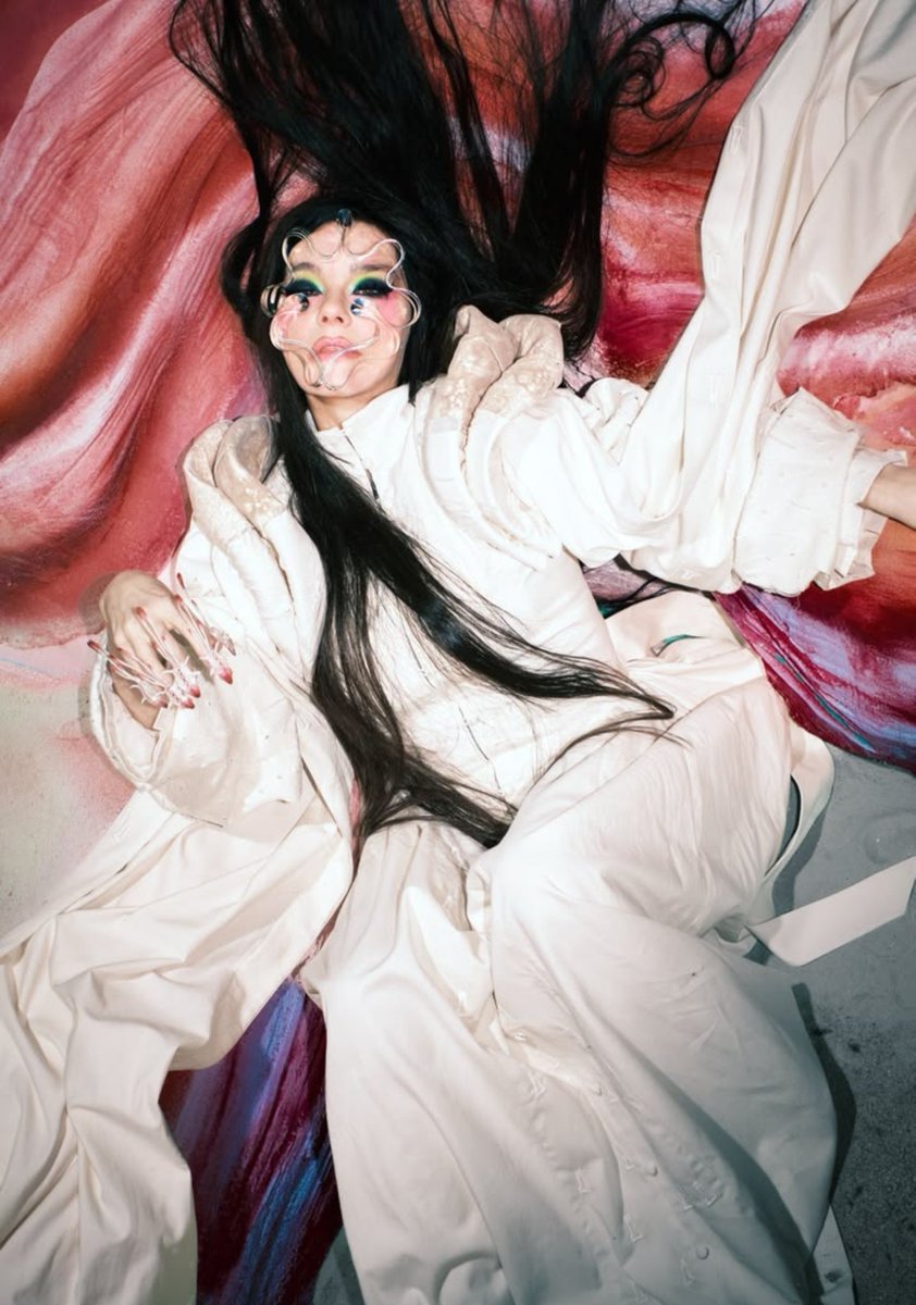 bjorkarchivee's tweet photo. Björk, 2025 https://t.co/05jYHxas8J