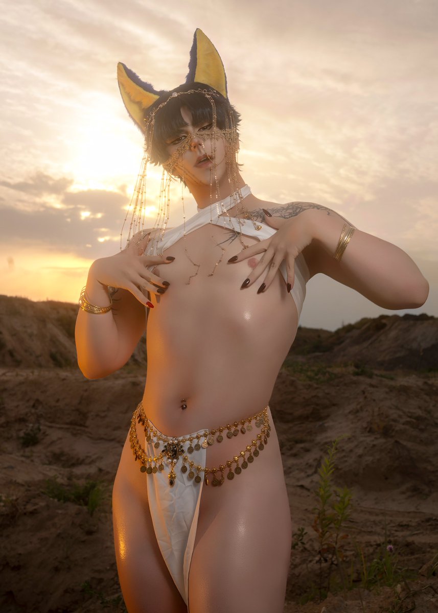 yaopuri_cos's tweet photo. Thicc Thighs Save Lives~ https://t.co/LDKw8LN0tF