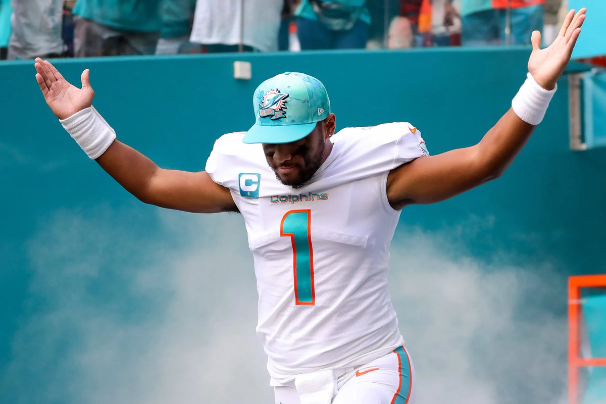PolymarketBlitz's tweet photo. 🚨JUST IN: Tua Tagovailoa is getting BOOED by the Dolphins fans. https://t.co/Gn6nP6zMQE