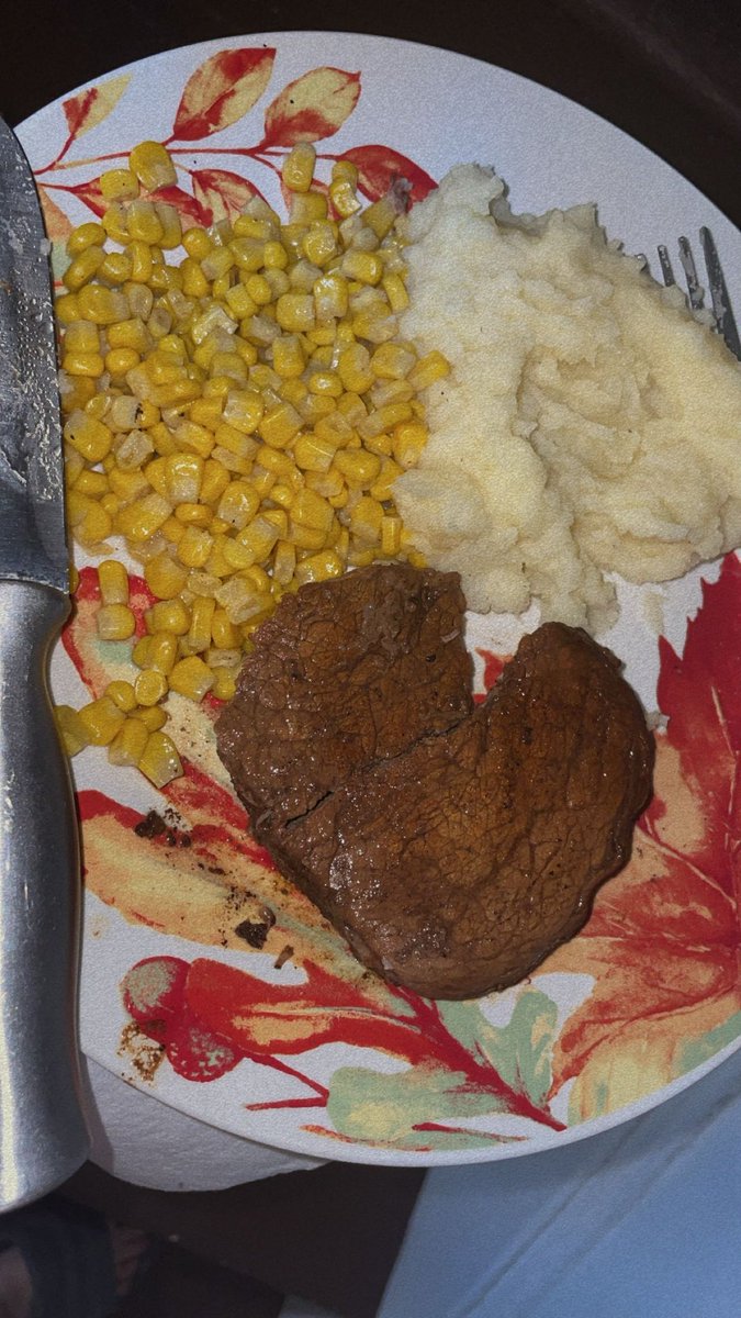 DestinyGorqeous's tweet photo. Dinner is served, Check out my heart ♥️ https://t.co/Edfw0VrM94