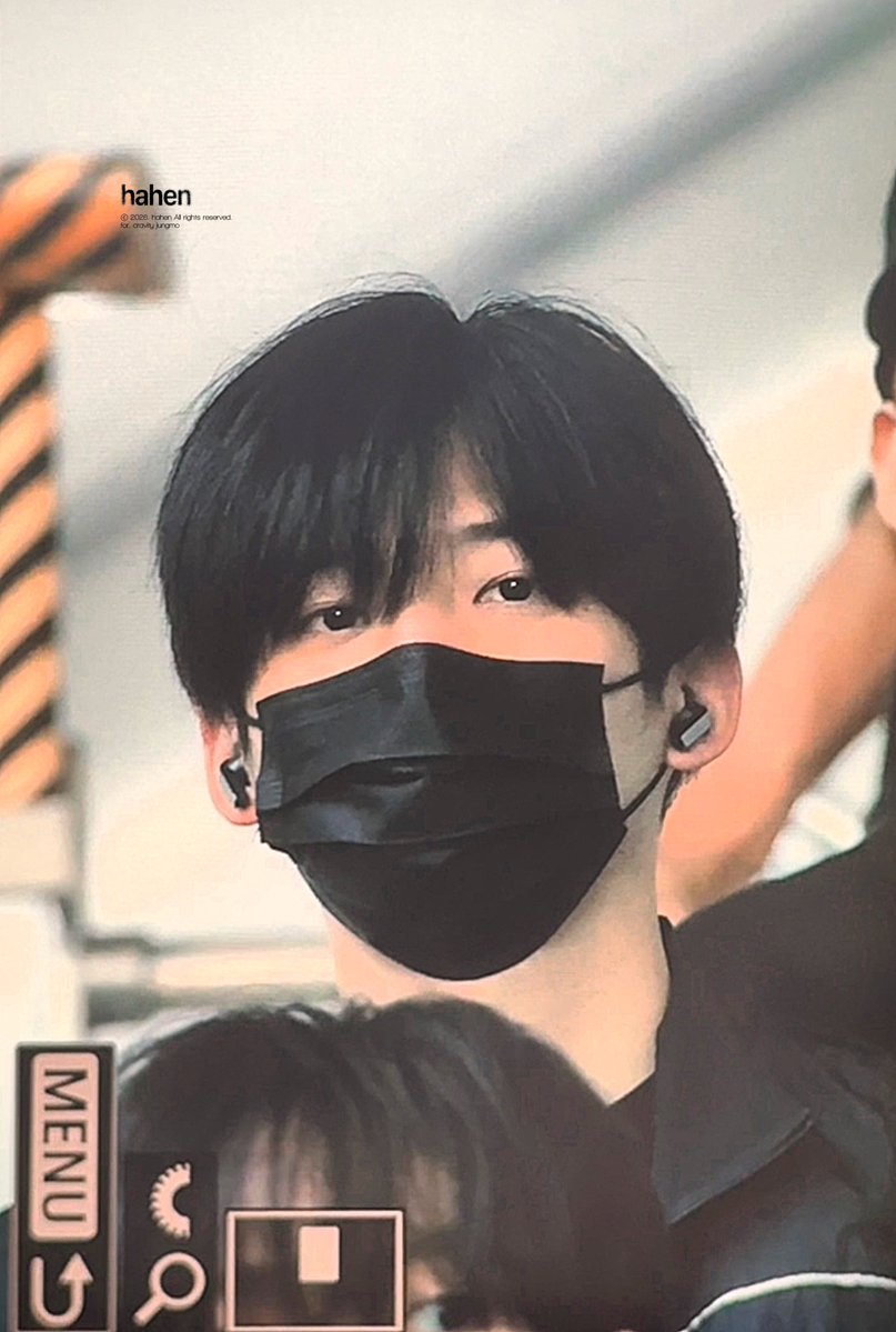 Hahen_205's tweet photo. 260829 ✈️✈️
#구정모 #정모 #JUNGMO
#크래비티 #CRAVITY https://t.co/xNKsu8Y1Va