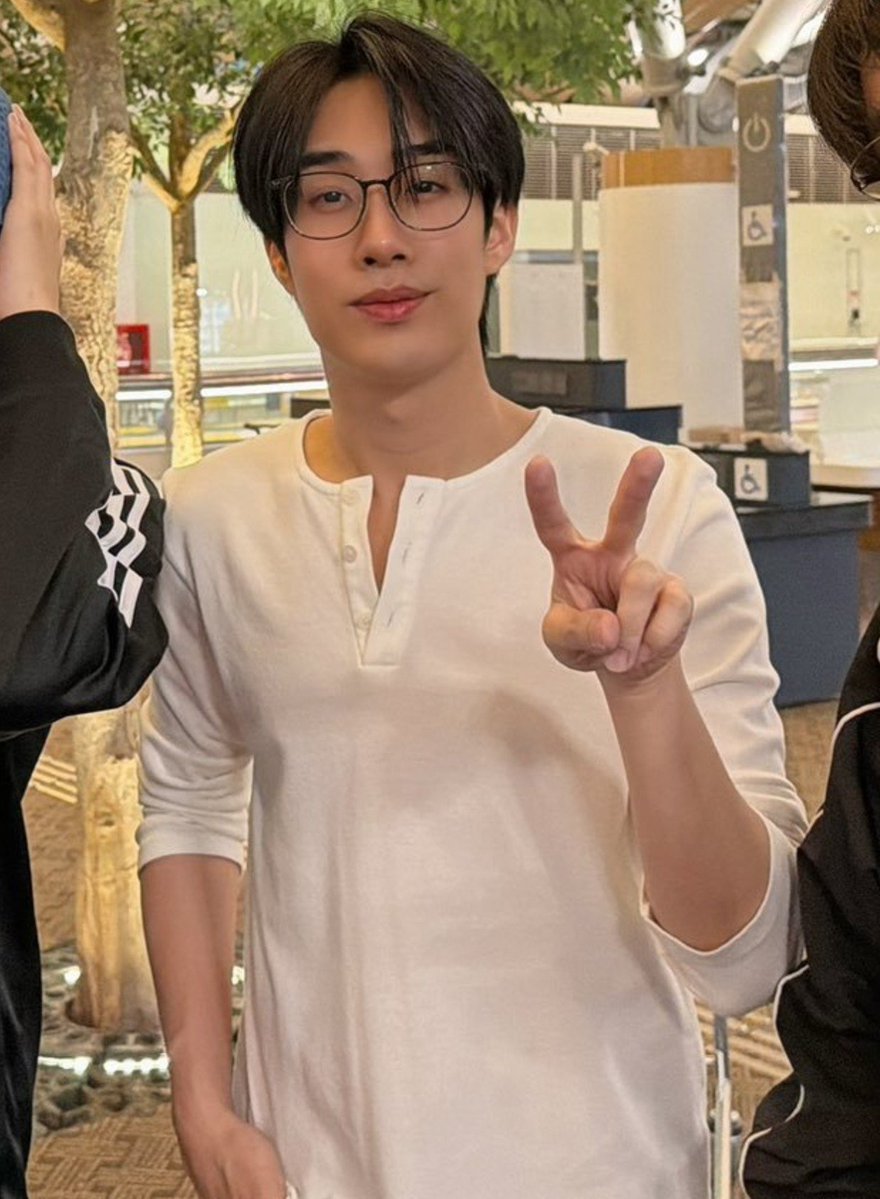 sorjorkai's tweet photo. บันทึกการเดินทางของลูกบ่าวเสื้อขาว 🛬🌍  #TLE_mtm @TLE_mtm https://t.co/EuF1TOTn6N