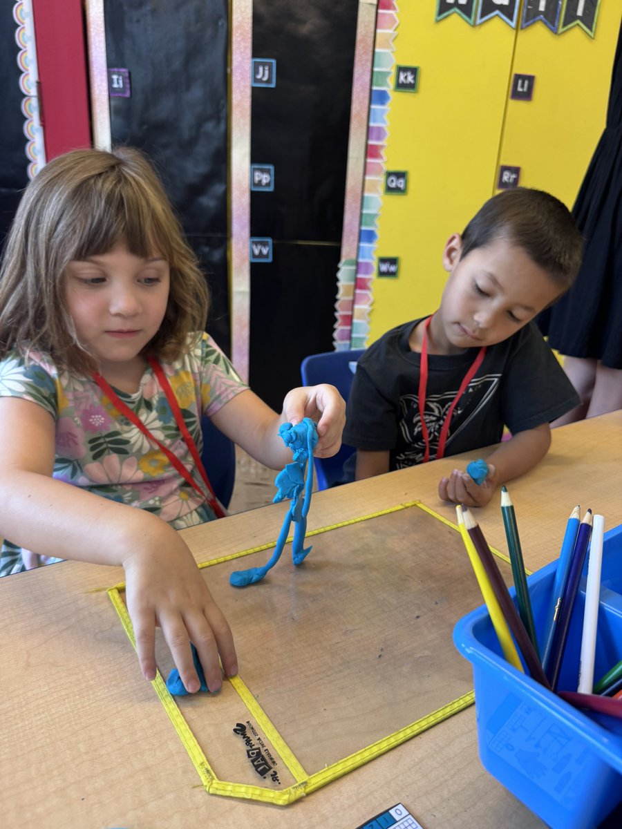 HawthorneAcad's tweet photo. Dr. Brewer joined classes this week for a hands-on introduction to Proficiency Scales. Students put their creativity to work by building a person or animal out of Play-Doh—and then used a proficiency scale to reflect on their creation, set a new learning goal, and work toward it! https://t.co/dPQ7yOqNCQ