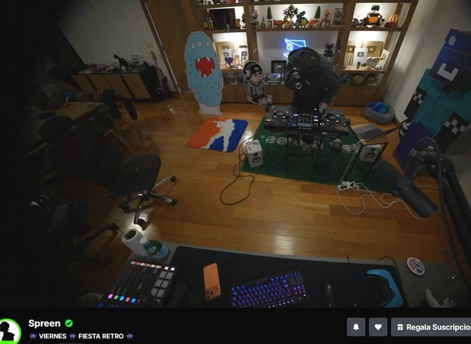 ZetaCol_'s tweet photo. Ahora que Spreen prendió siendo DJ

@WestCOL
pasa a ser el segundo mejor DJ / streamer https://t.co/dgmuTdAuzZ