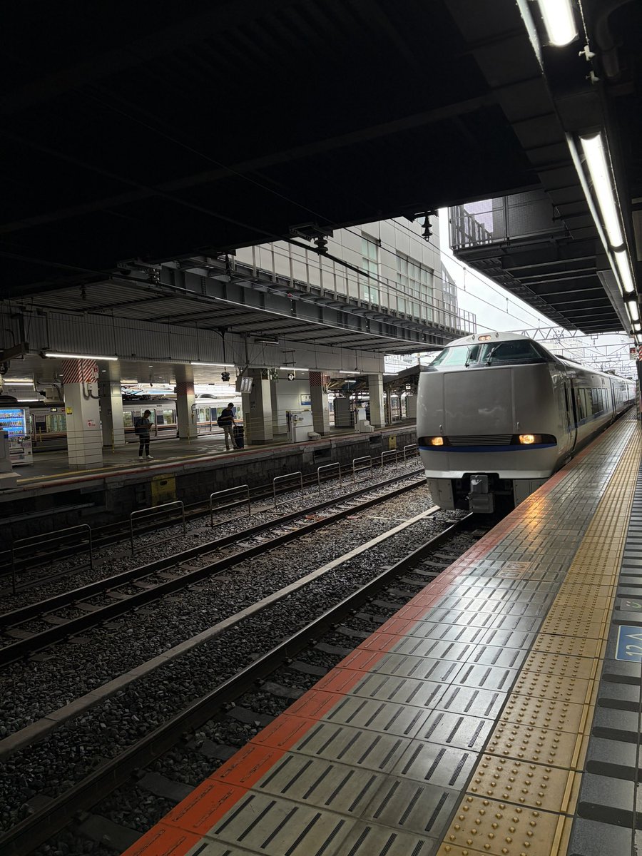 naphiphi's tweet photo. 高校卒業以来6年ぶりサンダーバード🚄 https://t.co/zYVcsp9YCS