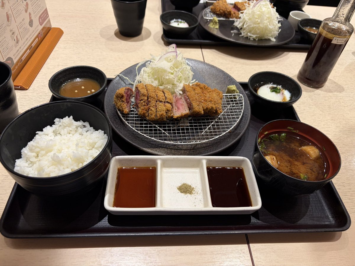 ________yami43's tweet photo. 昨日はみょんさんの大阪初ファンミに行ってきました🧡
大阪に来てくれるのずっと待ってたから嬉しかった😊
楽しい時間を過ごせて幸せでした♡
みょんさんの歌声にウルウルもしたし
トークやゲームに笑いもたくさんでした🤭突然の撮影タイムにアワアワ💦
大阪に来てくれてありがとう🧡
#MJ
#THEhdngout https://t.co/nG7qsM4O9X