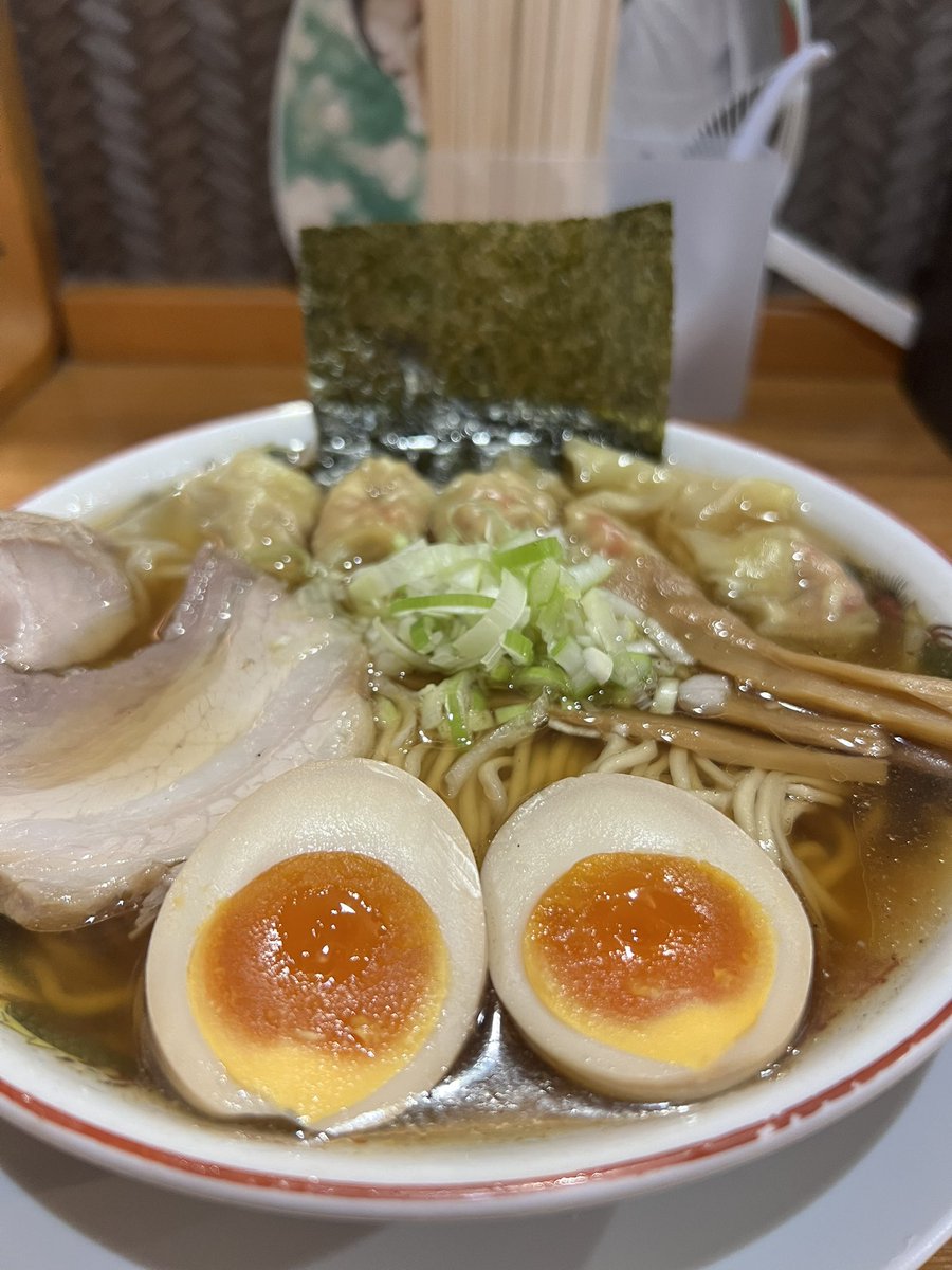 NAGAAAAAAMACHI's tweet photo. おはようございます！
8月29日土曜日

昼の部11:00〜14:30
夜の部17:00〜20:30

雨の日はワンタンメンで温まってください！

本日もよろしくお願いします！ https://t.co/kFrRQs67Rg