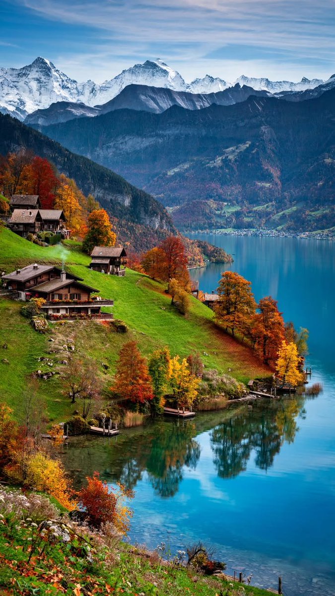 echoesofworld's tweet photo. autumn in switzerland https://t.co/x593WouIyJ