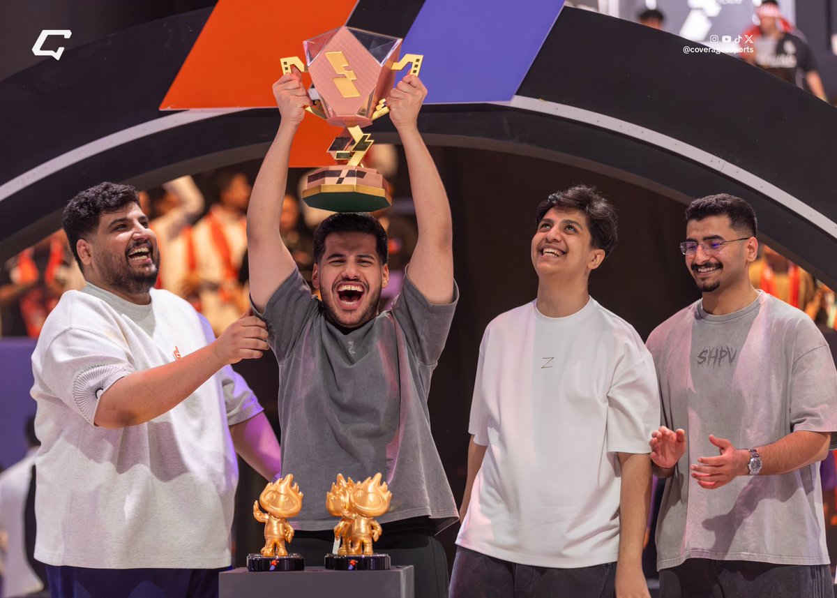 coverageesports's tweet photo. 📸 | من لحظات المجد والتتويج ✨

نستعرض لكم لقطات مميزة من تتويج فريق @level_one بلقب النسخة الأولى من مهرجان @qbbeyond 🏆

نبارك للأبطال هذا الإنجاز المستحق، ونتمنى حظاً أوفر لبقية الفرق في المنافسات القادمة. 👏 https://t.co/oSaLj112xg