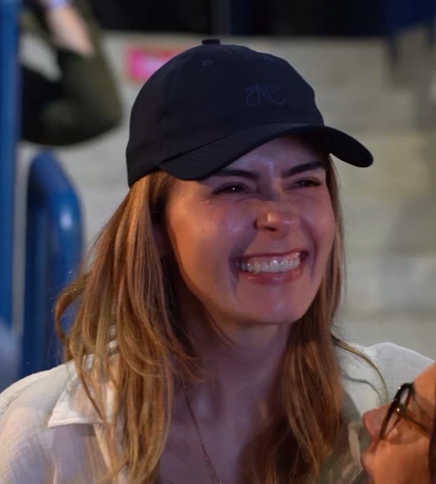 bizzlefeminista's tweet photo. vou infartar sério mesmo. https://t.co/vSb64wfXlx