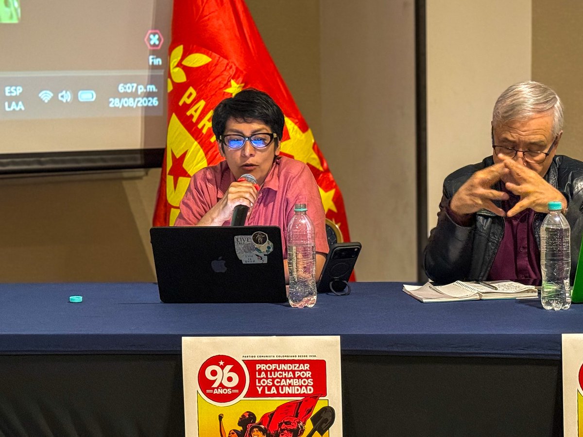 ClaudiaFlorezPC's tweet photo. Le damos apertura al ll Pleno del Comité Central del @notipaco analizando el panorama político en Colombia con la llegada de la ultraderecha en el gobierno. 

Tenemos algo que el fascismo no tiene, y es saber ponerle la cara al sol con esperanza y acción organizada. ✊🏽🚩 https://t.co/VtcKyI0yy4