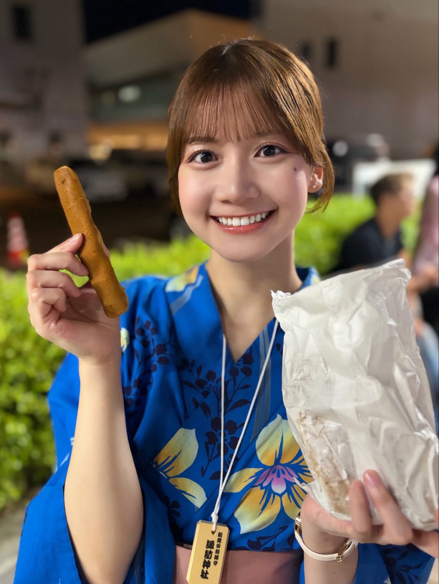 tanabedesuu's tweet photo. 新潟の屋台といえば、、ぽっぽ焼き！

私の地元の新発田地域では「蒸気パン」という呼び方で親しまれています🫶🏻

味は黒糖の優しい甘さ、
食感はもっちりふかふかしています🤤💭

どのお祭りでも新潟では行列になり、お土産に買って帰る方も多いです🌾 https://t.co/blpHPfwp6P