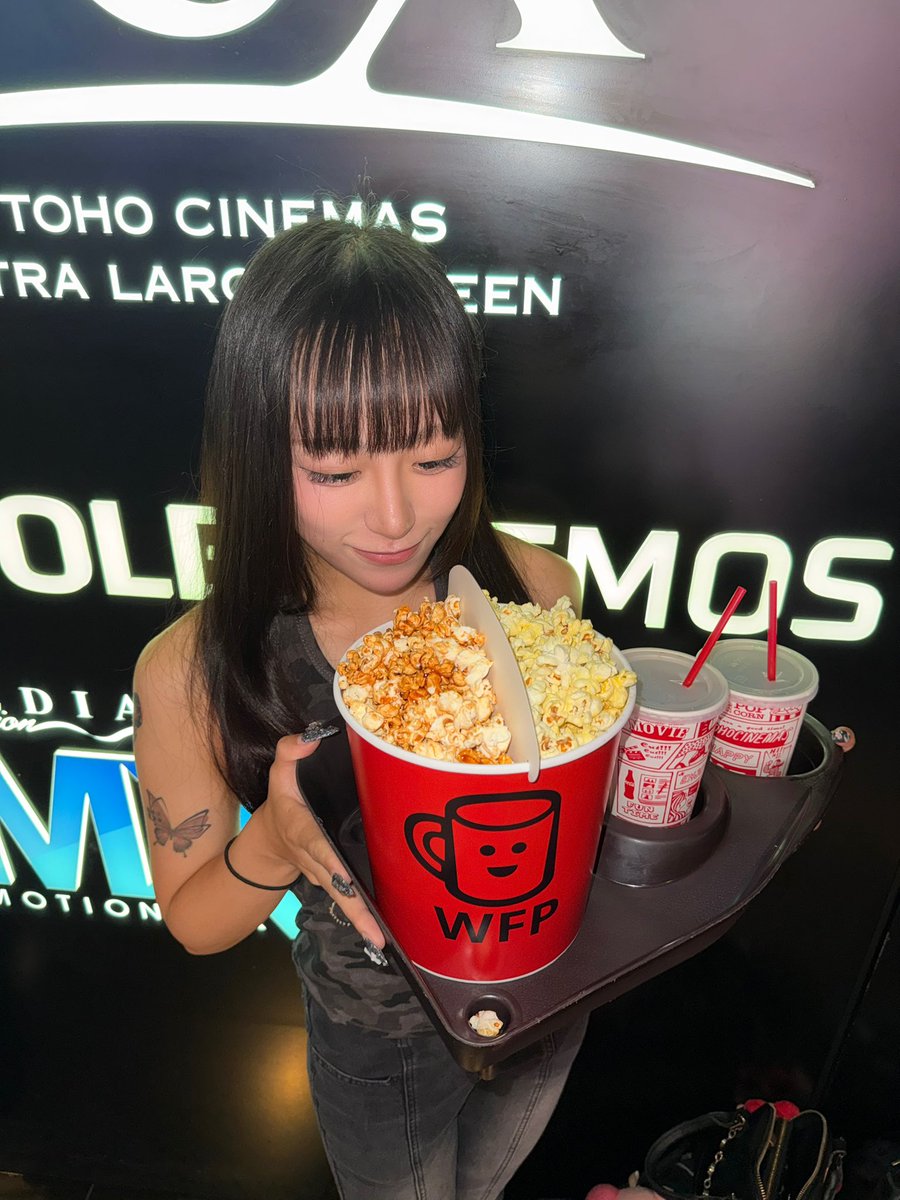 runa_daisukki's tweet photo. 始まる前にポップコーン食べ尽くしても好き？

#大スッキ夏休み🌻 https://t.co/XMXTSp6NGY