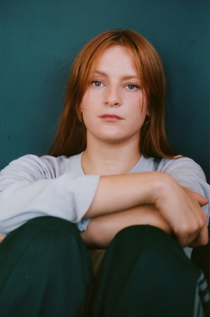 bestofphia's tweet photo. phia saban by milly cope https://t.co/VBDuE9g2mK