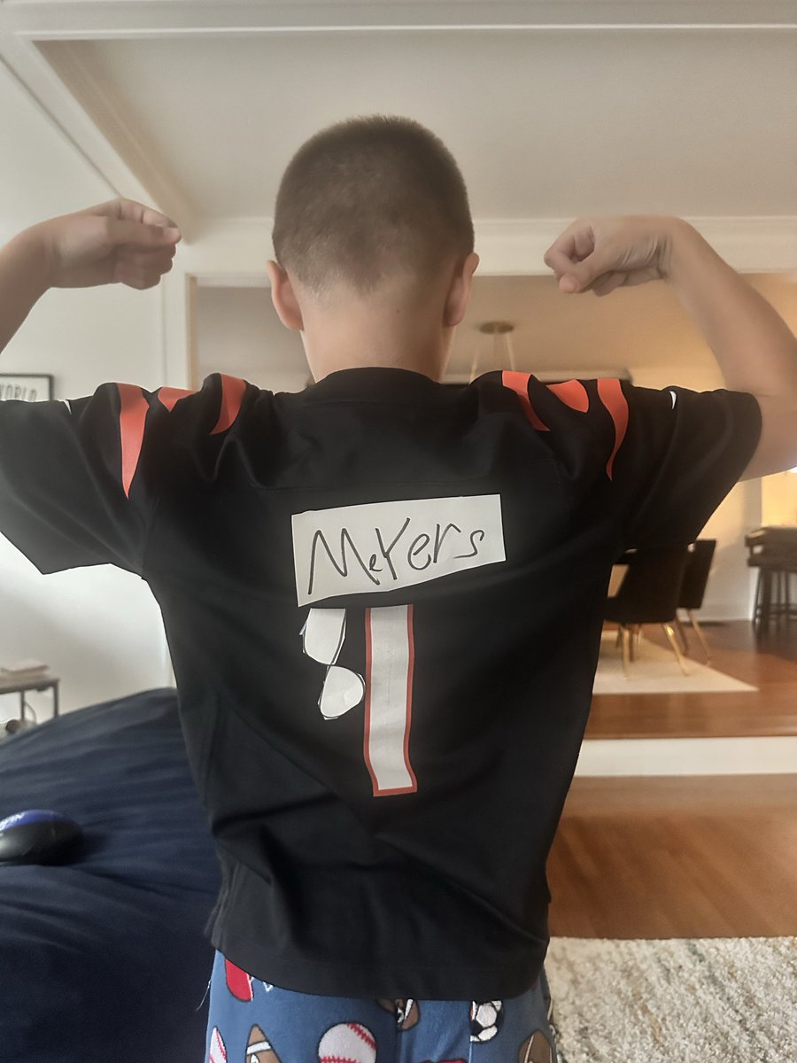CMFLewis's tweet photo. @dohntemeyers1 - no shade on #1 but we have a new favorite Bengal!   Gooo Dohnte!!!  - Wells!!  Who Dey https://t.co/b3M637RjCI