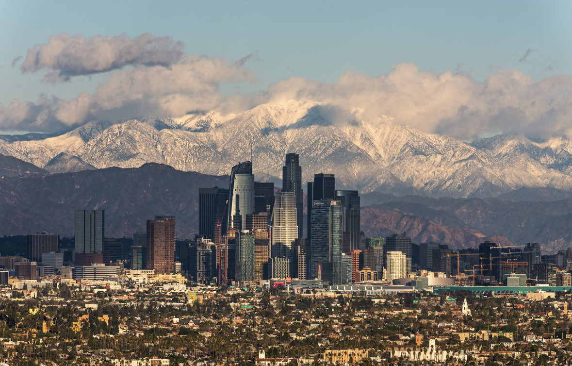 bay_photography's tweet photo. Looking forward to a much needed cooldown this weekend in Los Angeles. Came home and the house was 90 degrees lol. https://t.co/EOcqiHOVbT