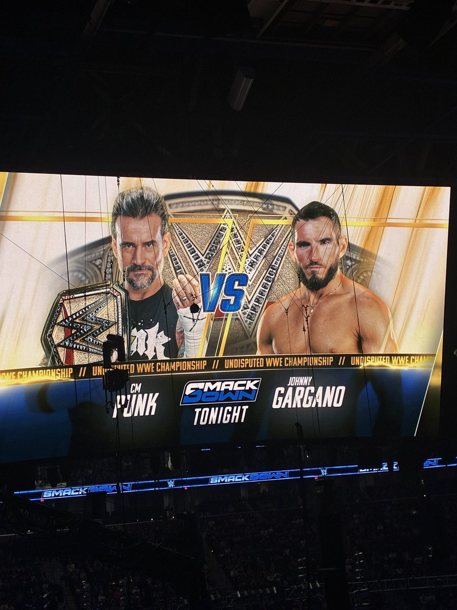 SqueeredCircle's tweet photo. Y’all!!! #Smackdown https://t.co/CPAvh8IMLz