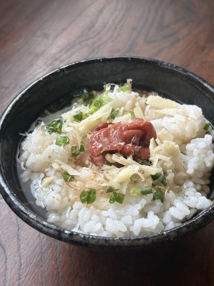 Yamasan_1110's tweet photo. 土曜日。あさごはん。梅茶漬け。 https://t.co/In1d4bITfG