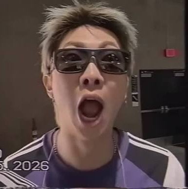 7udios's tweet photo. he yells bc he’s full of love https://t.co/5Woyn4jRJ6